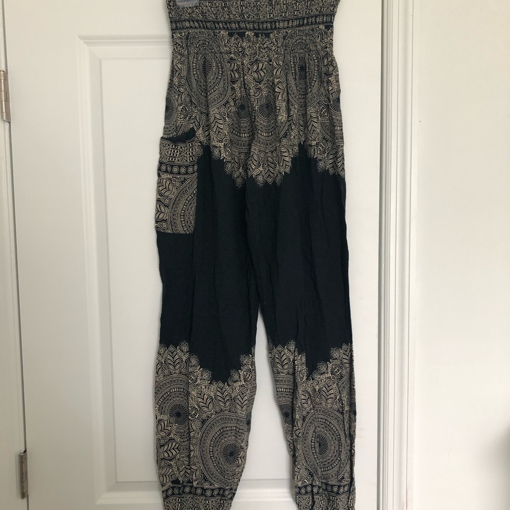 Harem Genie Black and Cream Printed Pants